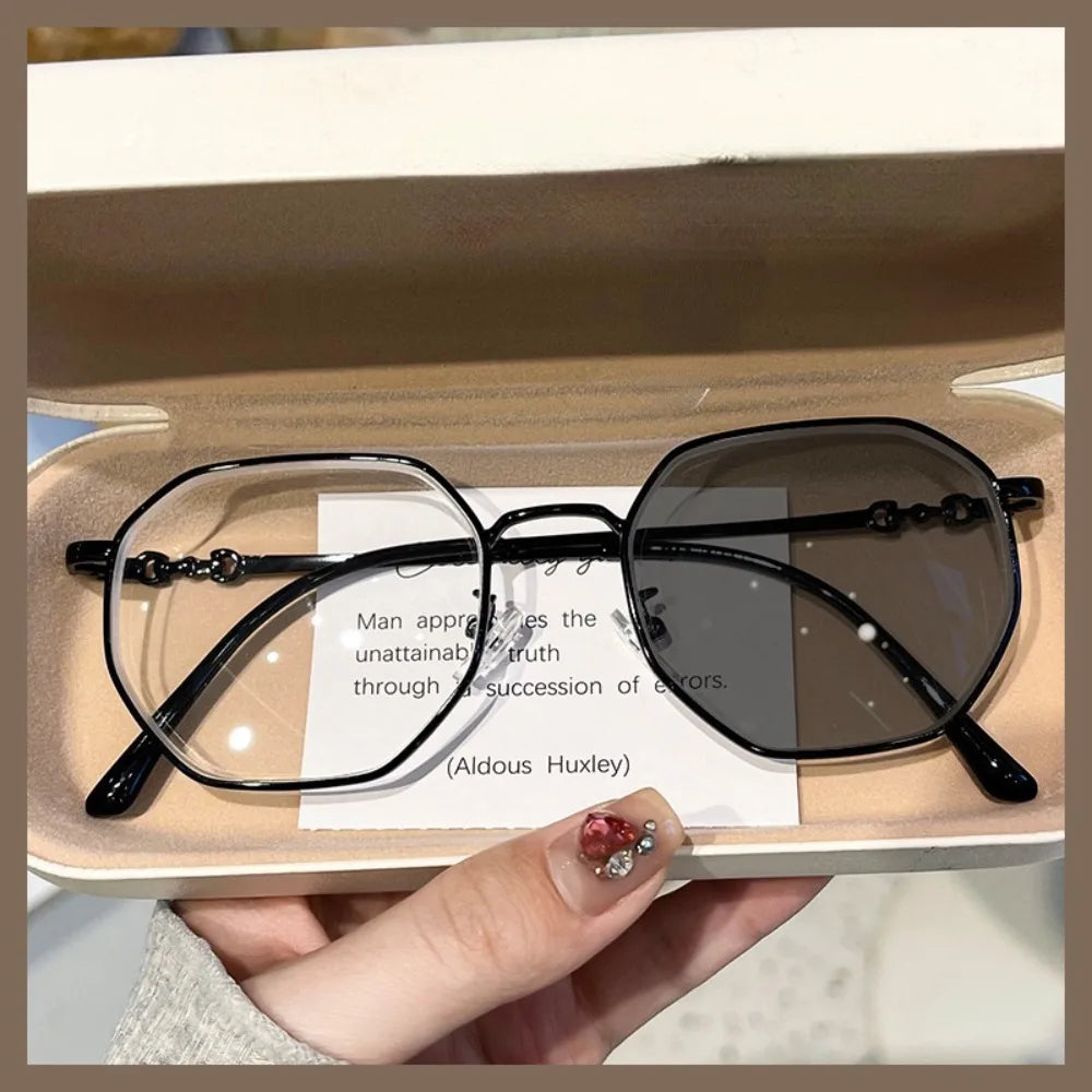 Photochromic Anti Radiation Anti Blue Light Eyeglasses For Women Transition Shades UV400 Eyewear Replaceable Lens