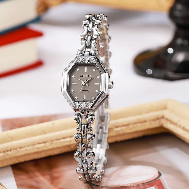 High Quality Lucky Small Square Dial Retro Ladies Watch Unique Bracelets Band Quartz Watch Montre Femme Dropshipping Gift