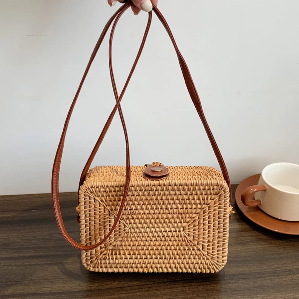 Women Storage Bag Vintage Rattan Woven Sling Bag Bohemia Fashion Beach Bag