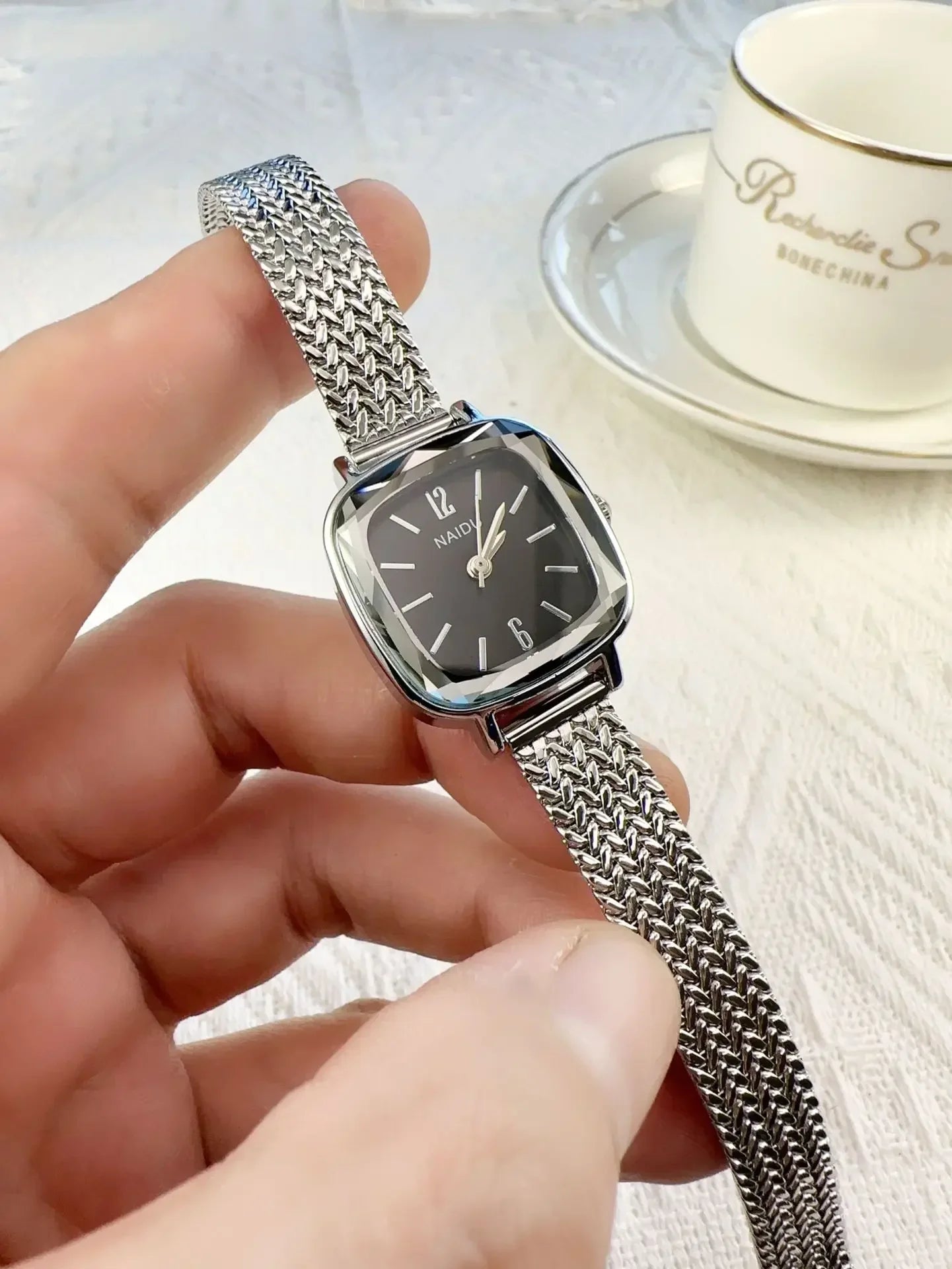 New Fashion Casual Women Watches Luxury Sliver Women Wristwatches Female Ladies Bracelet Quartz Watch Clock Relogio Feminino