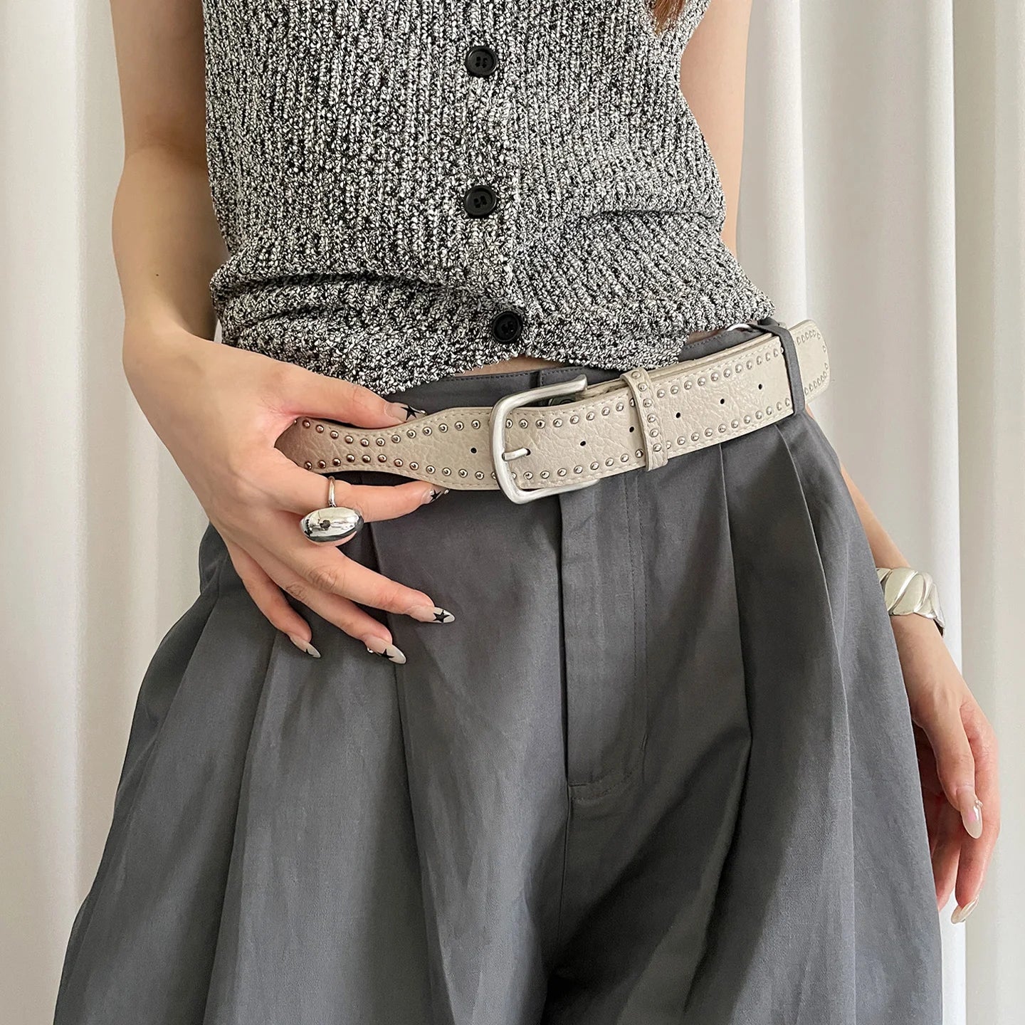 Retro Western Rivet Belt For Women With Skirts And Jeans Slimming Belt With Unique Design Sense As An Accessory