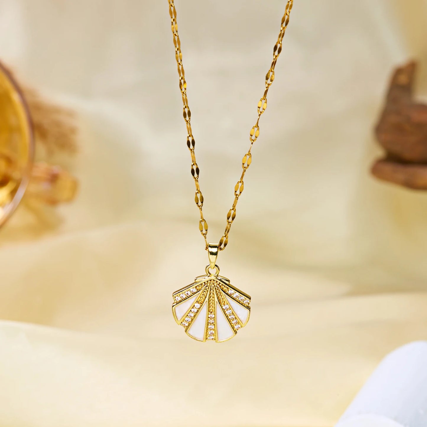Minimalist Copper Cubic Zirconia Shell Pendant Necklace for Women Dainty Gold Tone Chain Simple Ocean Charm Jewelry Gift