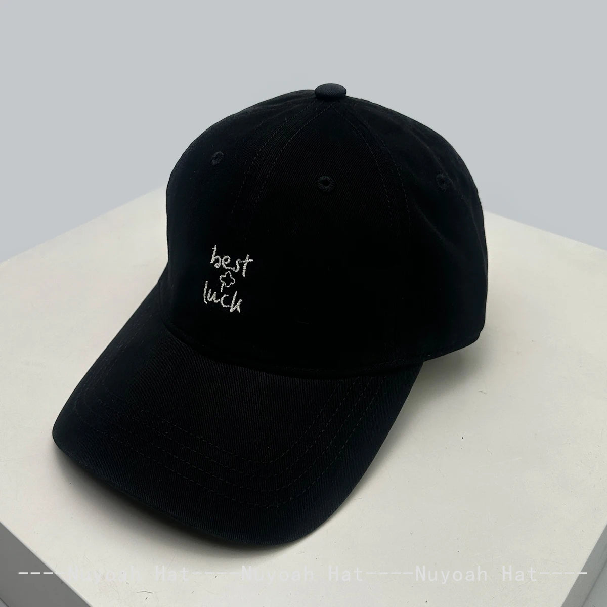 New Men Women Korean Embroidered Letters Four-leaf Clover Baseball Hats Sunshade Simple Versatile Niche Peaked Caps ins Fashion