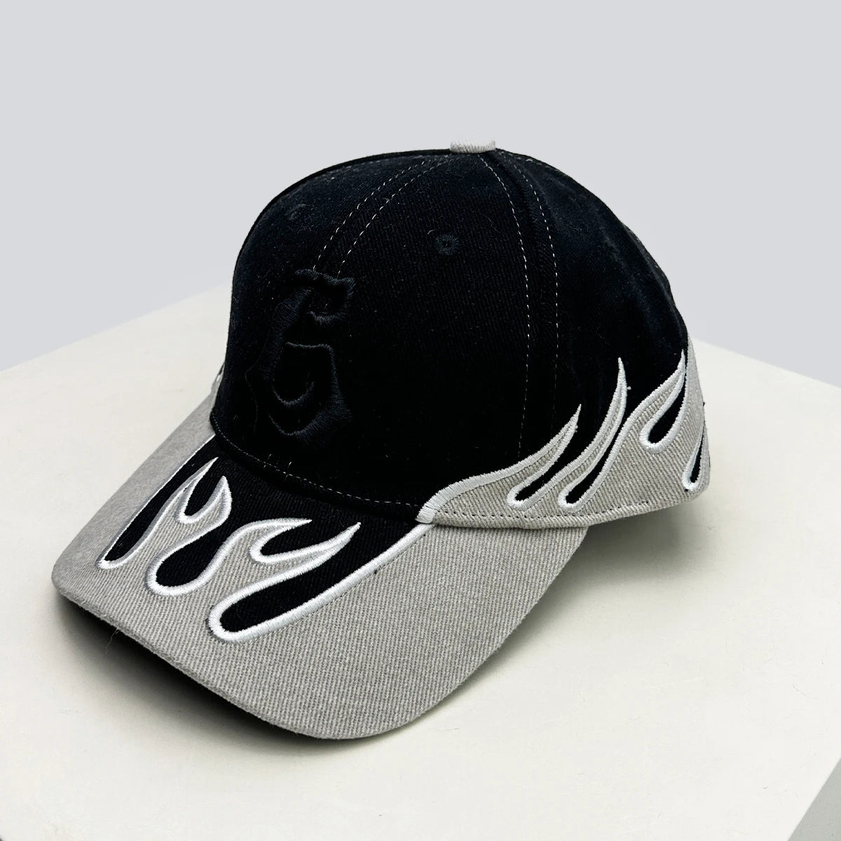New Unisex Hip Hop Letter Flame Flag Baseball Hats Sunshade Personal Versatile Color Block Peaked Caps Niche Fashion Retro ins