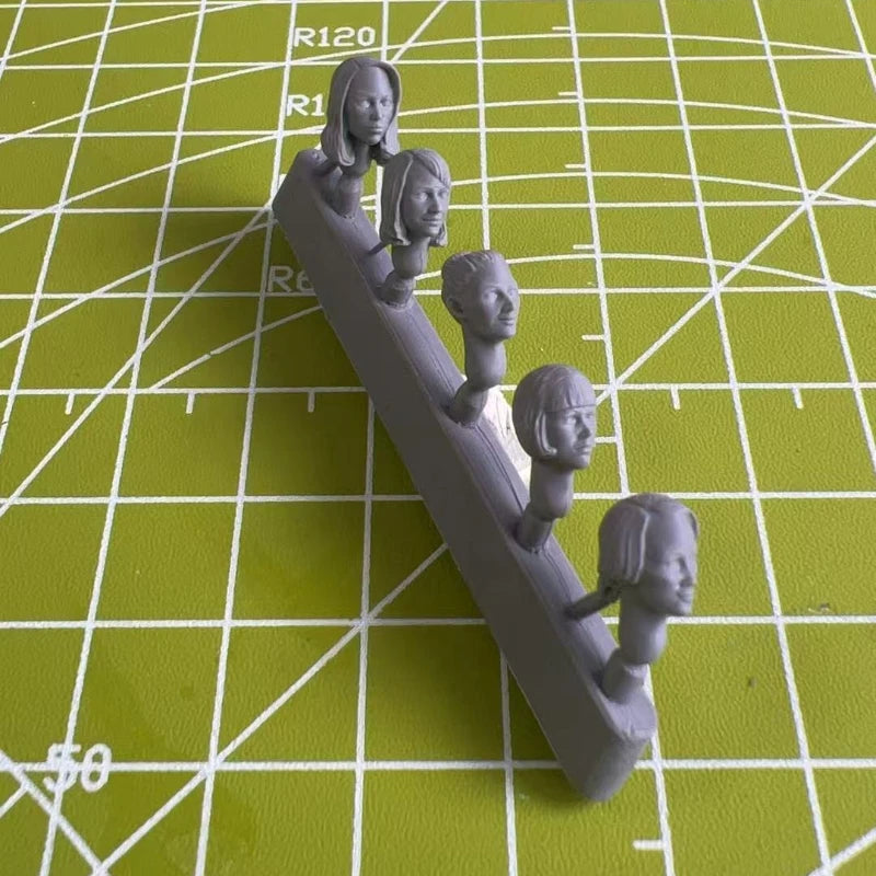 1:35 Die Casting Resin Model Assembly Kit Character Head Model Replacement Modification Unpainted 350046