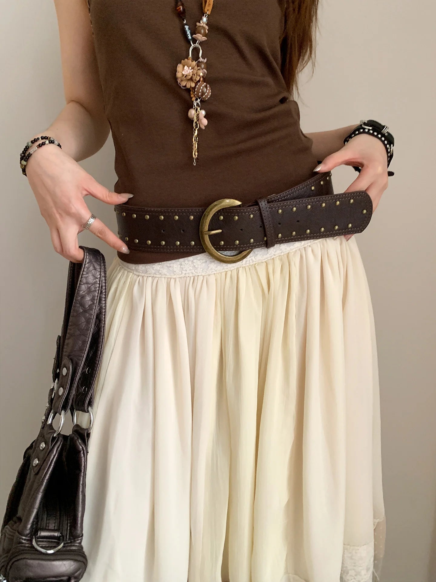 Retro American Western Style Rivet Belt Heavy-Duty Bohemian Belt For Women With Jeans For A Niche Personality