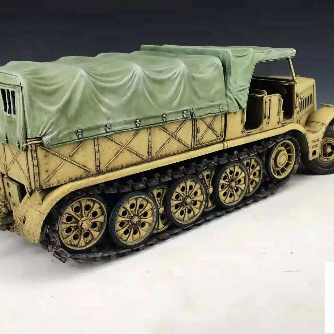 1:35 Cast Resin Model Assembly Kit, GK, FAMO18T Transport Vehicle Cab and Cargo Warehouse Tarpaulin, Unpainted