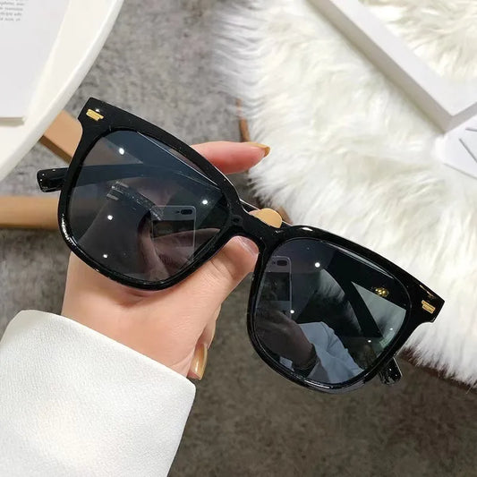 Korean Fashion Round Sunglasses Women Men Retro Style Rice Nails Women Big Frame Wild Shade Eyewear