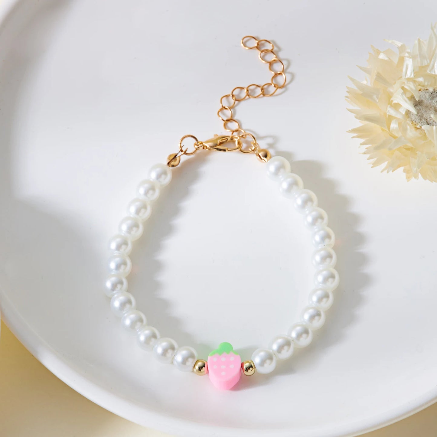 Boho Summer Sweet Strawberry Beaded Necklace for Women Girls Y2K Cute Pearl Beads Short Choker Neck Chain Jewelry Party Gift