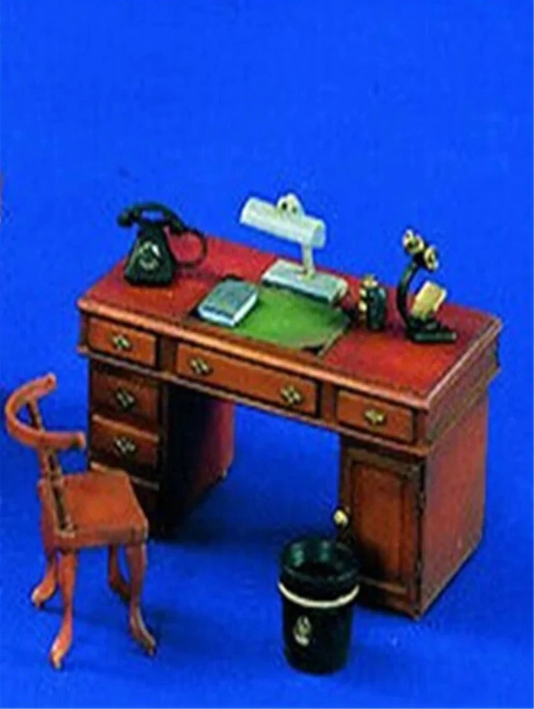 Unpainted 1:35 Resin Model GK Scene Resin Office Desk and Chair Scene Assembly Model