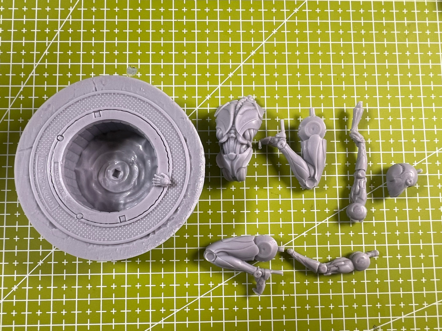 Precision 1/24 Resin Model Assembly Sci-fi Model Gk Unpainted Needs To Be Assembled