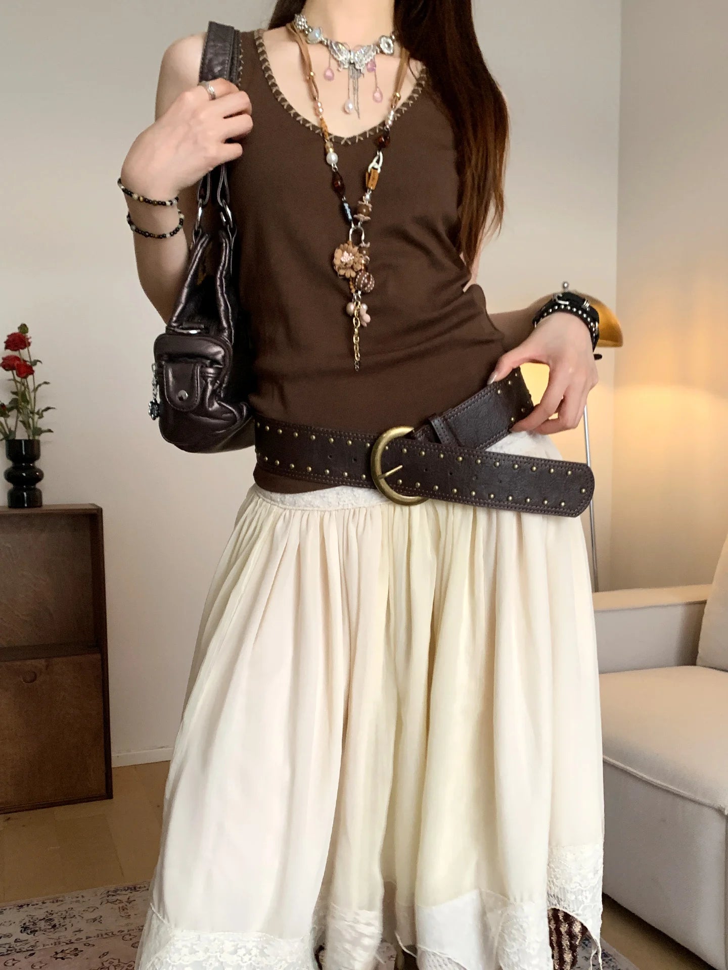 Retro American Western Style Rivet Belt Heavy-Duty Bohemian Belt For Women With Jeans For A Niche Personality