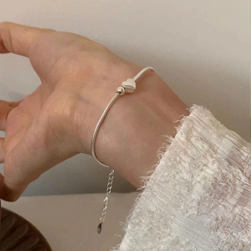Sweet Simple Tiny Heart Shaped Necklace for Women Fashion Elegant Temperament Clavicle Chain Choker Jewelry Valentine's Day Gift