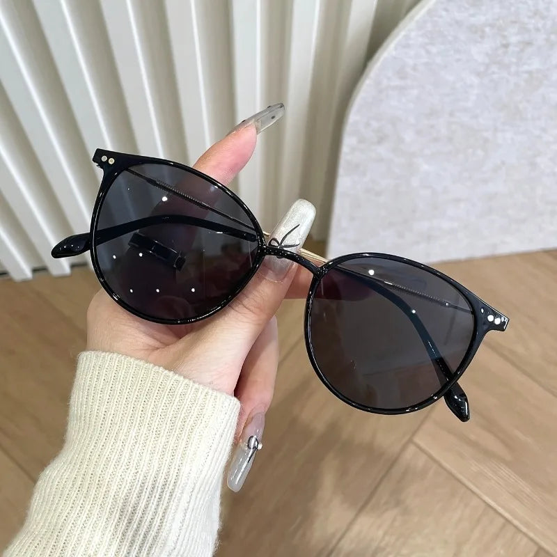 1 Piece of Women's Retro Round Fashionable Glasses Lightweight Box Decoration Party Accessories Casual Chic Social Event Glasses