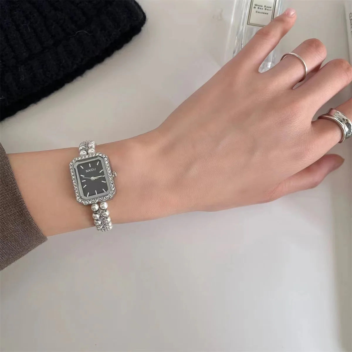 Square Women Watch Movement Retro Fashion Small Dial Ladies Vintage Shell Pearls Chain Quartz Wristwatch Female Relogio Feminino
