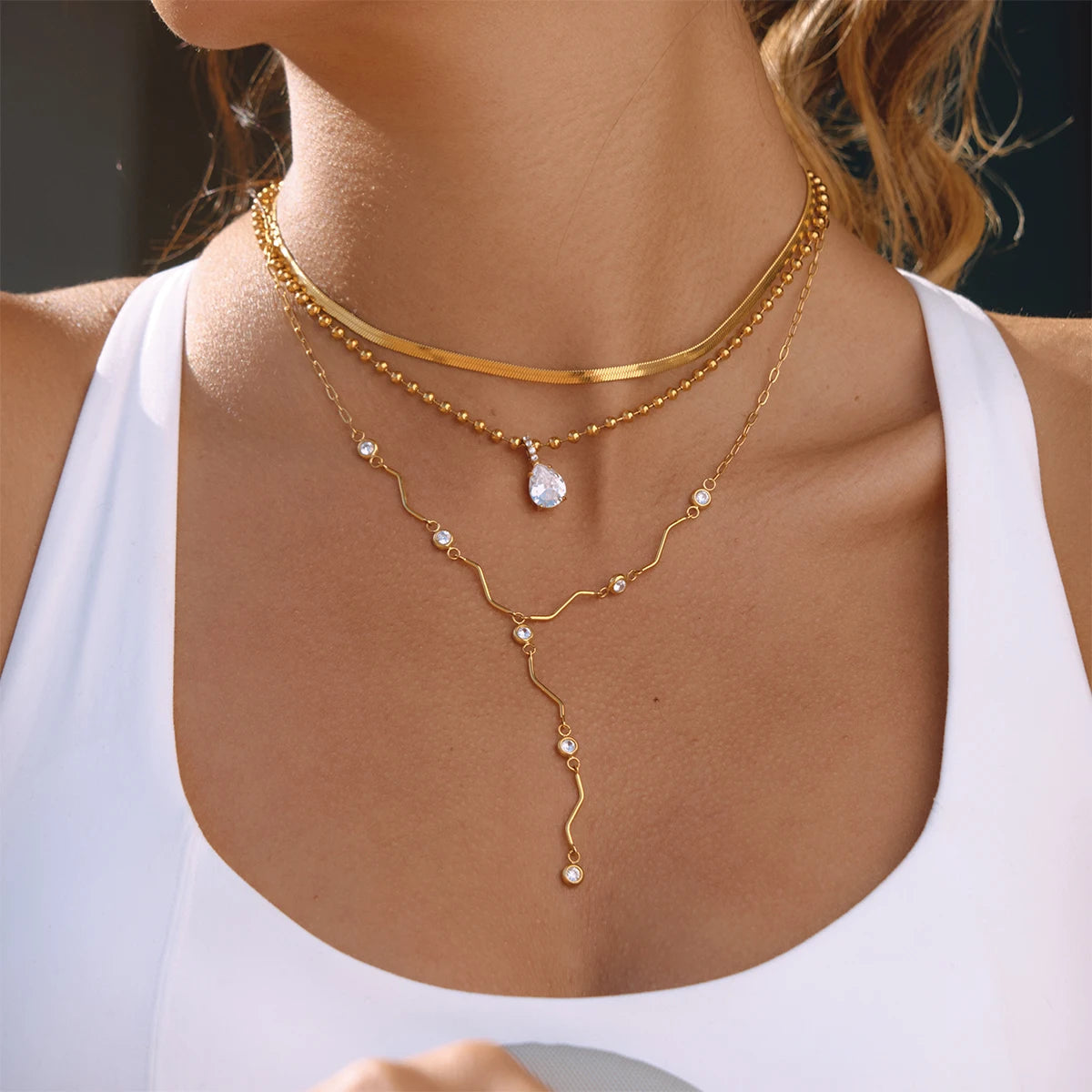 Uworld Delicate Wave-Shaped Stick Chain With White Zircon Paperclip Chain Y-Shaped Necklace For Women PVD Gold Plated Jewelry
