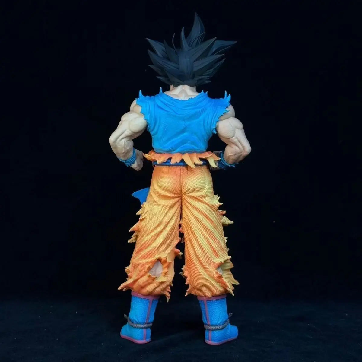 28cm/11.02inch Dragon Ball Z Son Goku Figure Super Saiyan Goku Action Figure Pvc Statue Collection Model Toys Gift