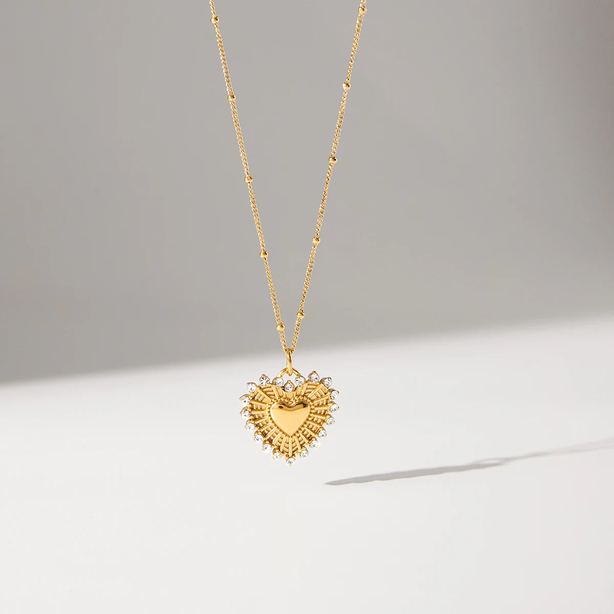 Uworld Temperament Heart Pendant Chain Necklace for Women Stainless Steel Stylish Choker 18K Jewelry Waterproof Party Gift