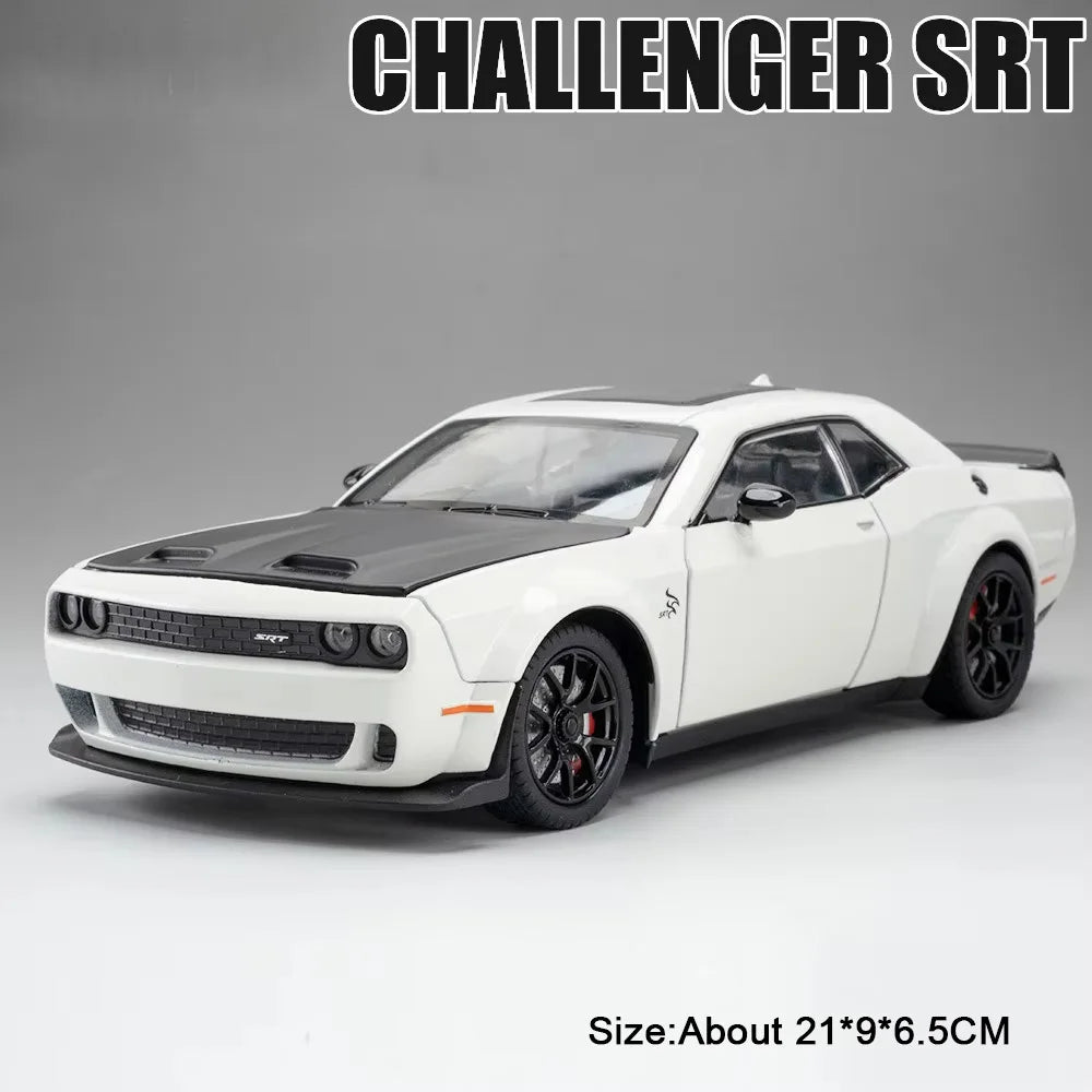 1:24 LYKAN SUPERCAR SRT Hellcat Model Toys Car Diecast Alloy Vehicle Doors Opened Sound Light Pull Back Rubber Tire Toy Gift Kid