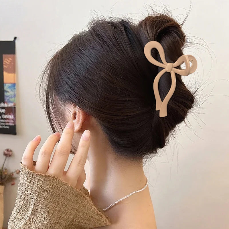 Solid Color Soft Silicone Bow Hair Clip for Woman Elegant Temperament Shark Clip Fashion Girl Ponytail Clip Hair Clamp