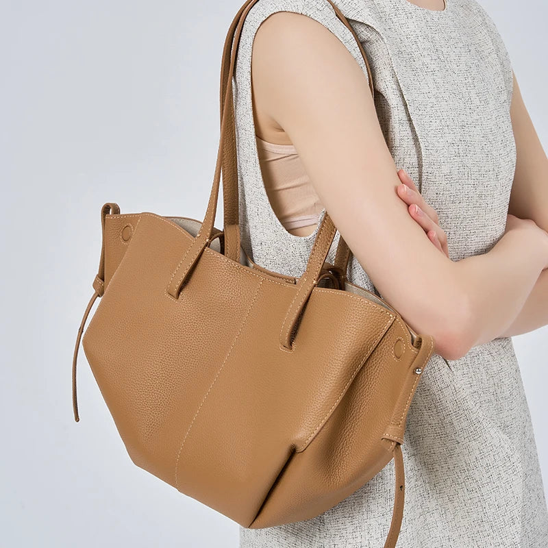 Top-Grain Cowhide Leather Large-Capacity Women's Tote Bag, Versatile Minimalist Smiley Face Handbag Bag Luxury Designer Wing Bag