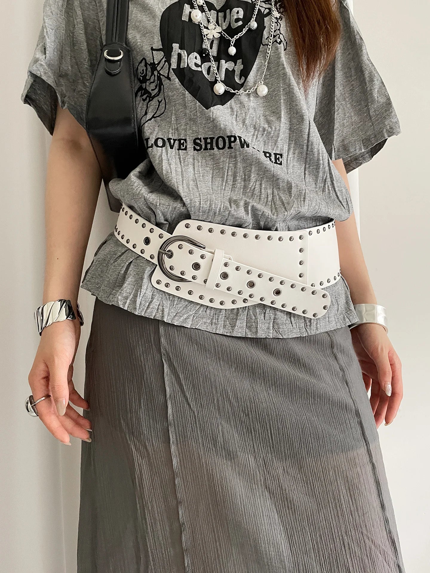 Women's Y2K Style Irregular Rivet Wide Belt Design For A Unique And Versatile Waist Cincher For Dresses