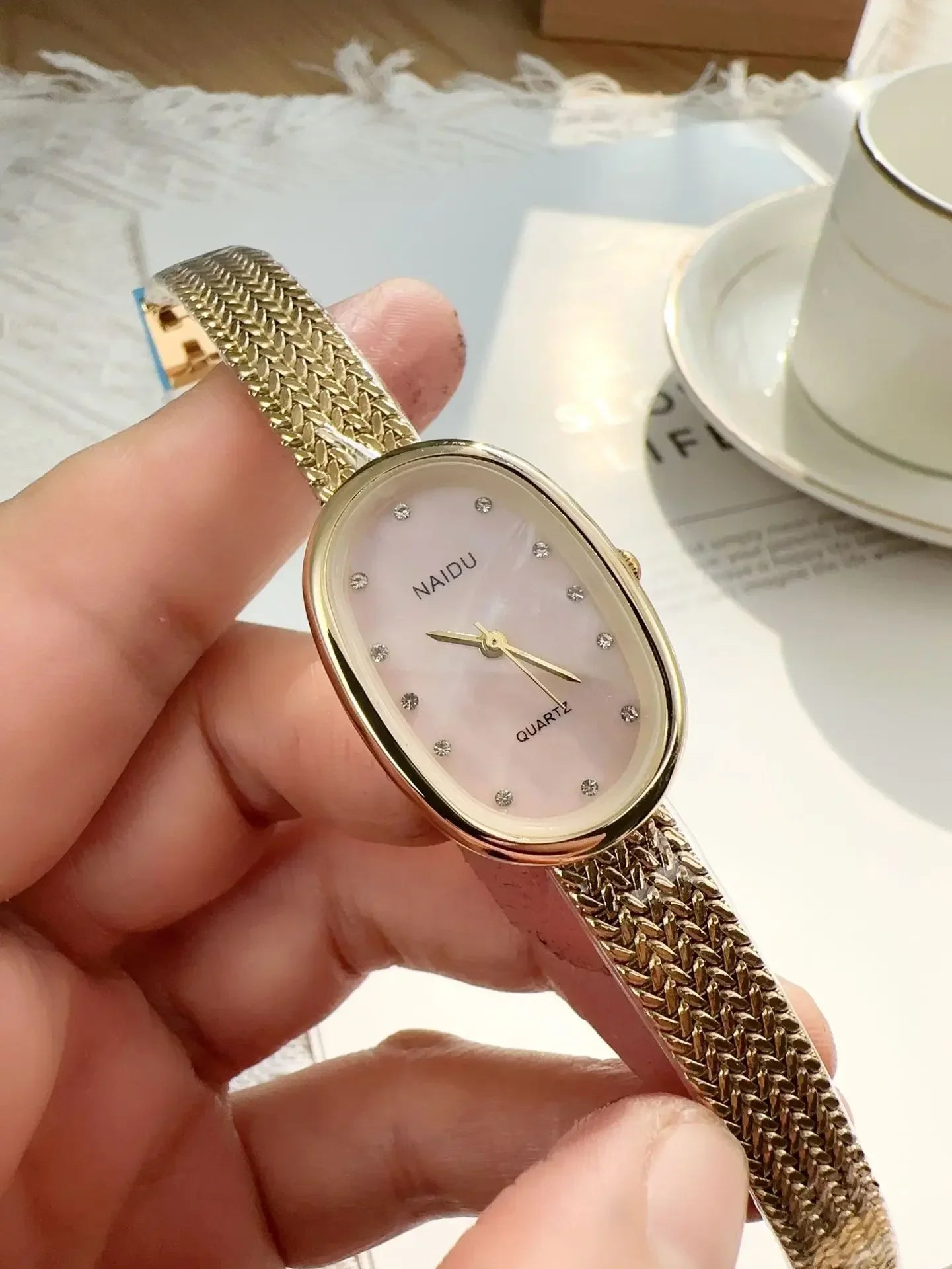 Luxury Oval Dial Rhinestone Watch New Brand Quartz Watch for Women Adjustable Stainless Steel Strap Wristwatches Wholesale Gift