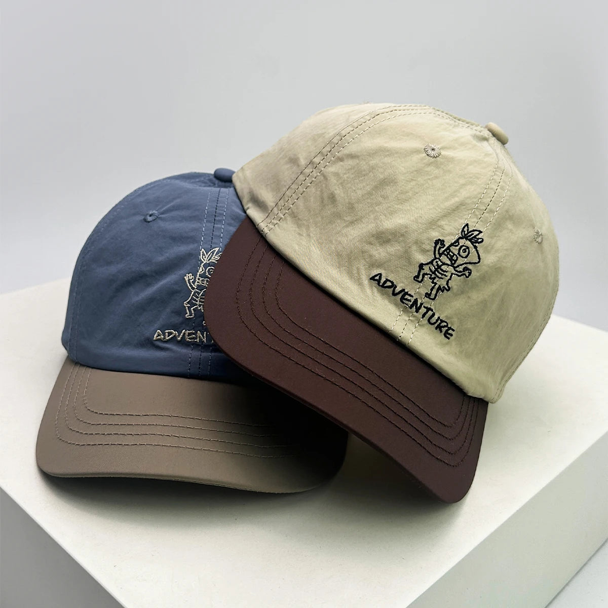 New Unisex Cartoon Color Block Letter Embroidery Baseball Hats Breathable Short Eave Sunshade Peaked Caps Versatile Quick Drying