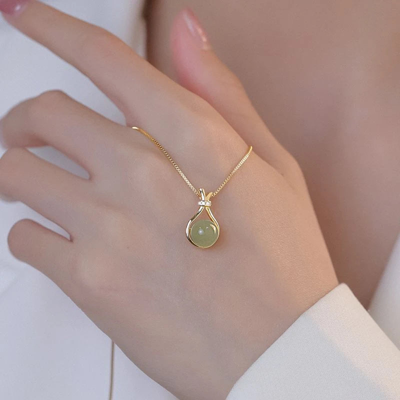 Fashion Classic Lucky Stone Blessing Bag Pendant Necklace for Women Sexy Simple Clavicle Chain Jewelry Valentine's Day Gift