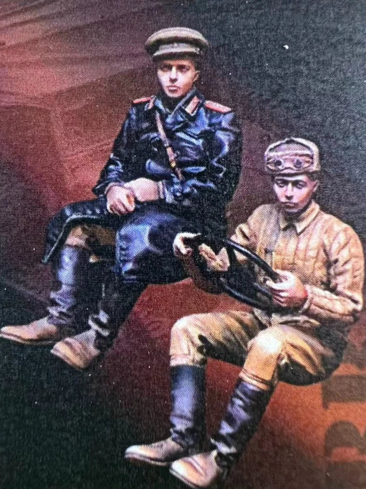 1/35 Cast Resin Model Soviet Officer and Driver Scene Model Toy Unpainted