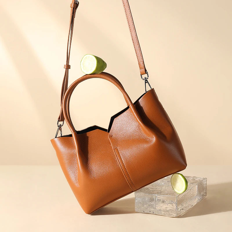 Winter New High-quality Cowhide Niche Design Crossbody Handbag Versatile Fashion Light Luxury Shoulder Bag Commuting Women's Bag