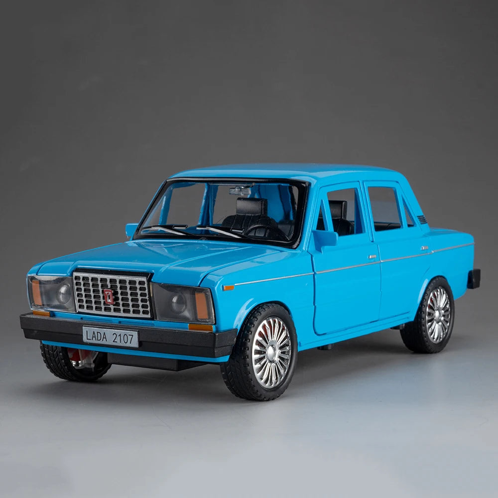 1:18 Russia LADA 2107 NIVA Alloy Diecast Models Toy Car 6 Doors Opened Sound Light Pull Back Vehice Collect Gift Children's Toys