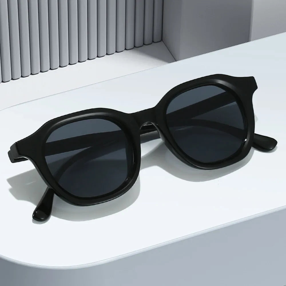 JNPCXI Fashion Small Round Sunglasses Women Retro Green Gradient Shades UV400 Men Trending Sun Glasses