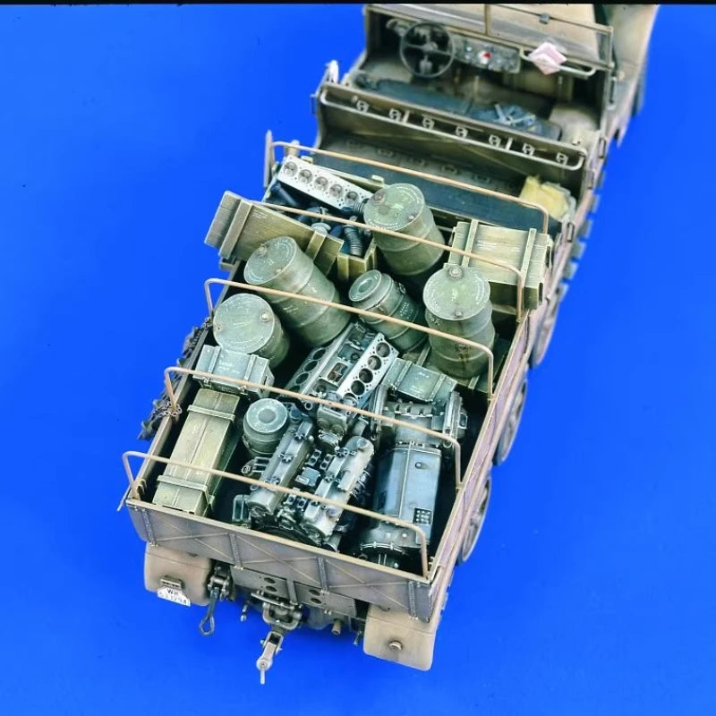 Unpainted 1:35 Resin Model Kit, Material Vehicle Engine, Pile Up Scene Model, Parts Need To Be Assembled