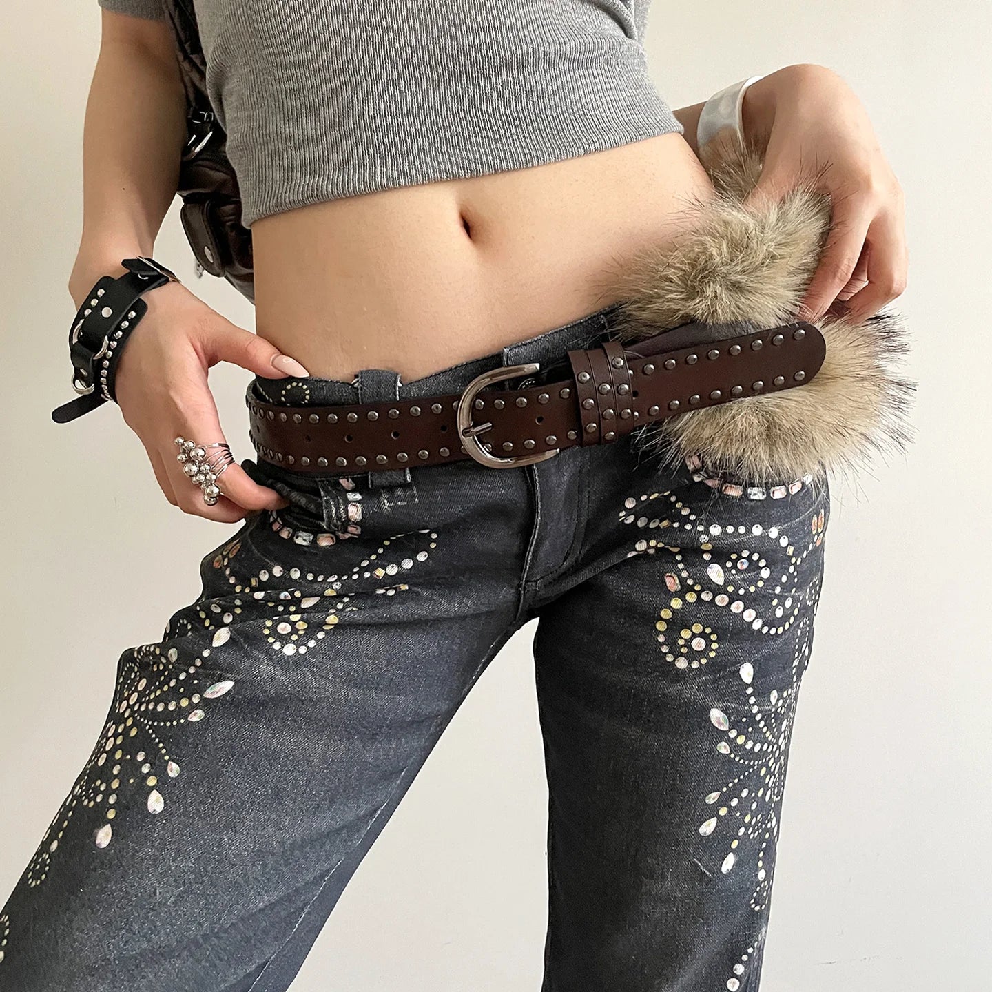 Retro Punk Style Furry Patchwork Belt For Women Niche Y2k White Rivet Belt To Wear With Skirts And Jeans