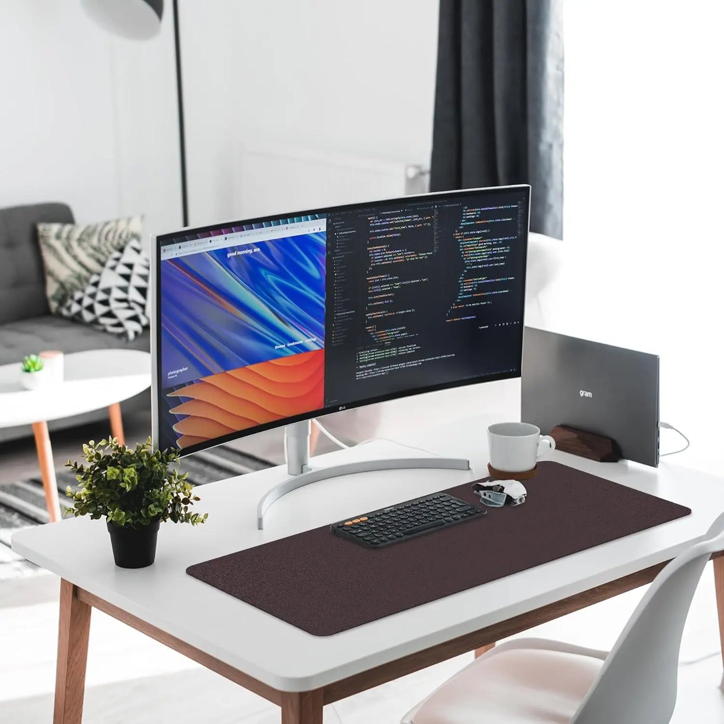 Desk Pad Protector, Non-Slip PU Leather Large Mouse Pad, Easy Clean, Writing Pad for Office/Home/Decor/School Desk Mat
