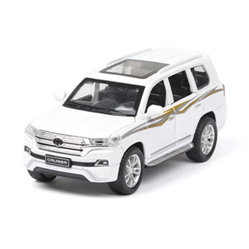 1:32 LAND CRUISER Alphard Toys Models Cars Diecast Alloy Vehicle Rubber Tire 6 Doors Opened Sound Light Pull Back Toy Collection