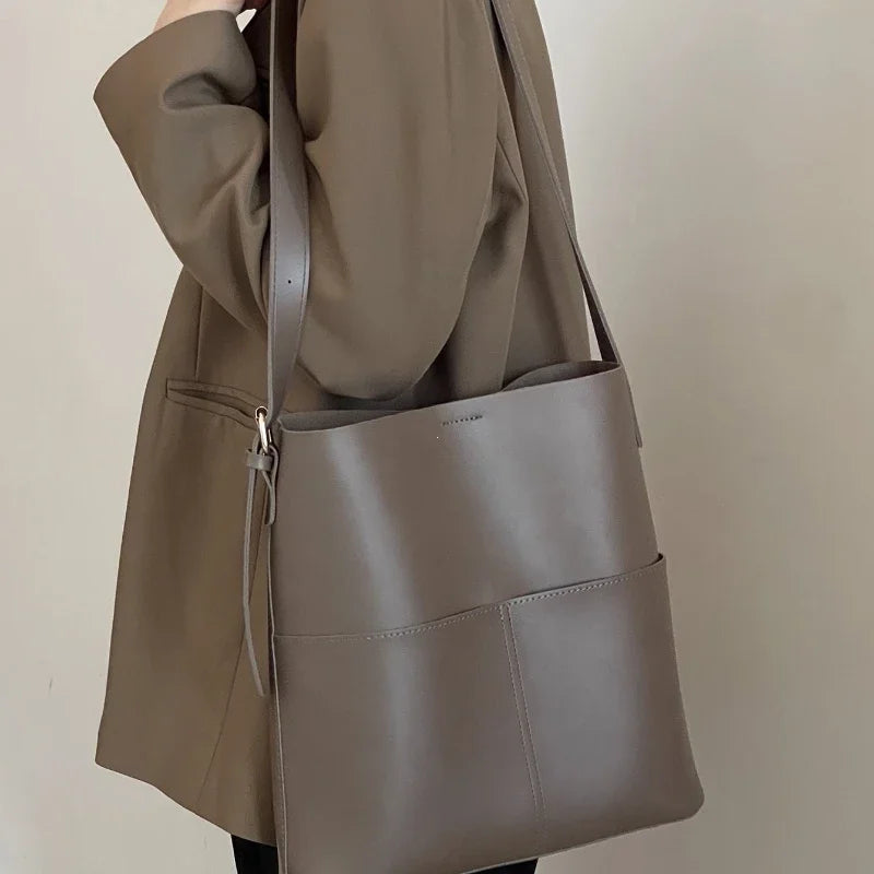Fashionable 2026 Women's Leather Shoulder Bucket Bags Handbags Winter Fall Autumn Femme Design Casual Sac De Luxe Femme Vintage