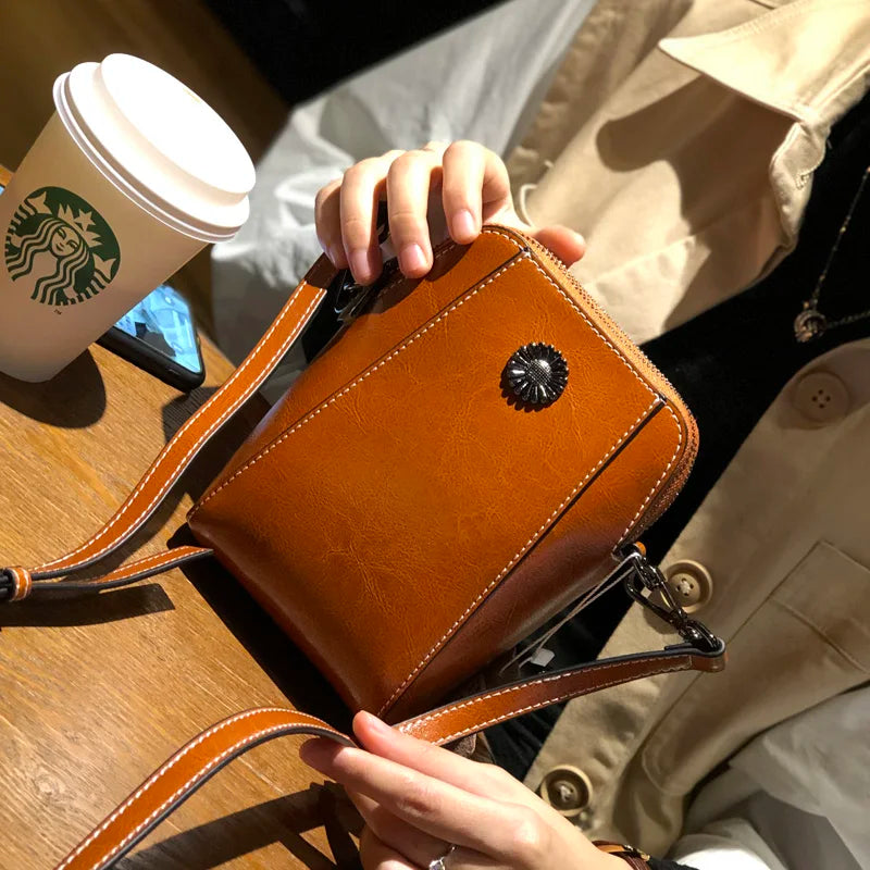 Women Mini Genuine Leather Crossbody bags Female Small Oil Wax Cowhide Leather Shoulder Messenger Bag Luxury Designer Handbag