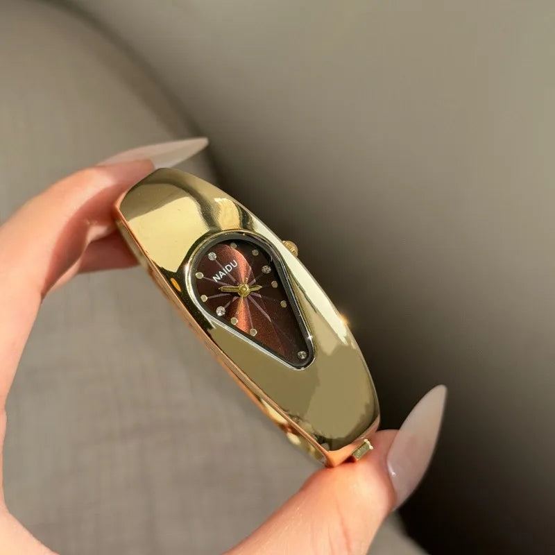 Luxury Shaped Teardrop Bracelet Watch Female Couple Light Senior Sense of Antique Wind Gift Women Quartz Wristwatch Relojs Mujer