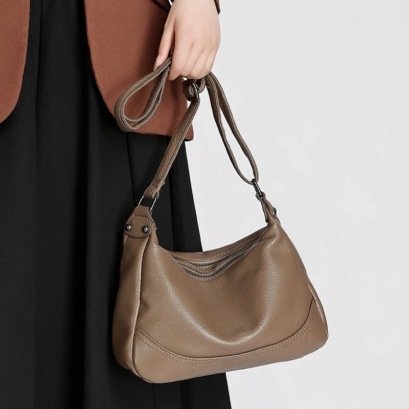 Genuine Leather Hobo Bag for Women Large Capacity Soft Leather Crossbody Shoulder Bag Vintage Casual Everyday Commute Tote Bag