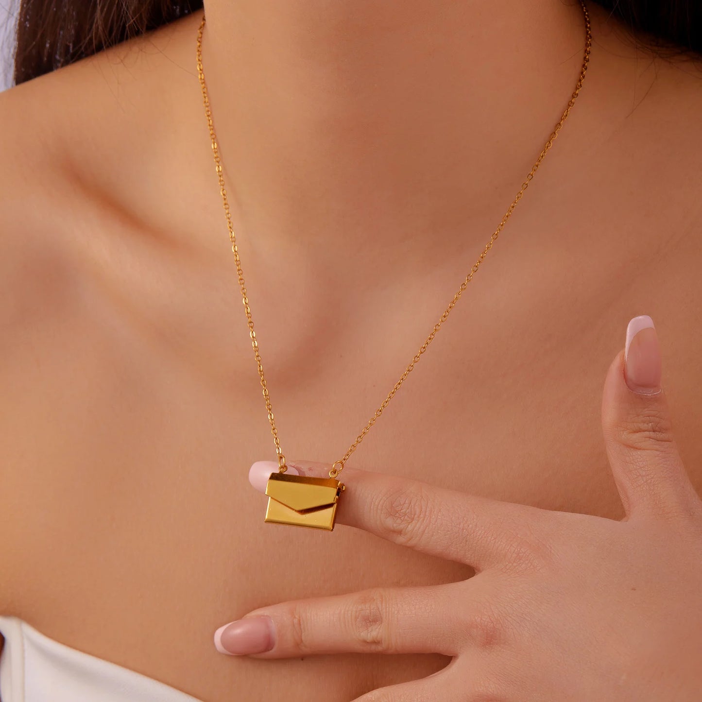 Stainless Steel Heart Locket Pendant Necklace For Women Men Elegant Gold Color Photo Frame Fashion Jewelry Valentine Lovers Gift
