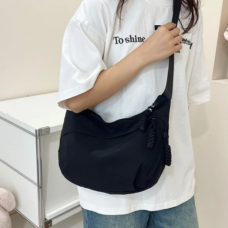Casual Nylon Dumpling aped Crossbody Bag Women's Large Capaci oulder Bag 2026 Autumn Season Zipper Closure Faionable Handbags