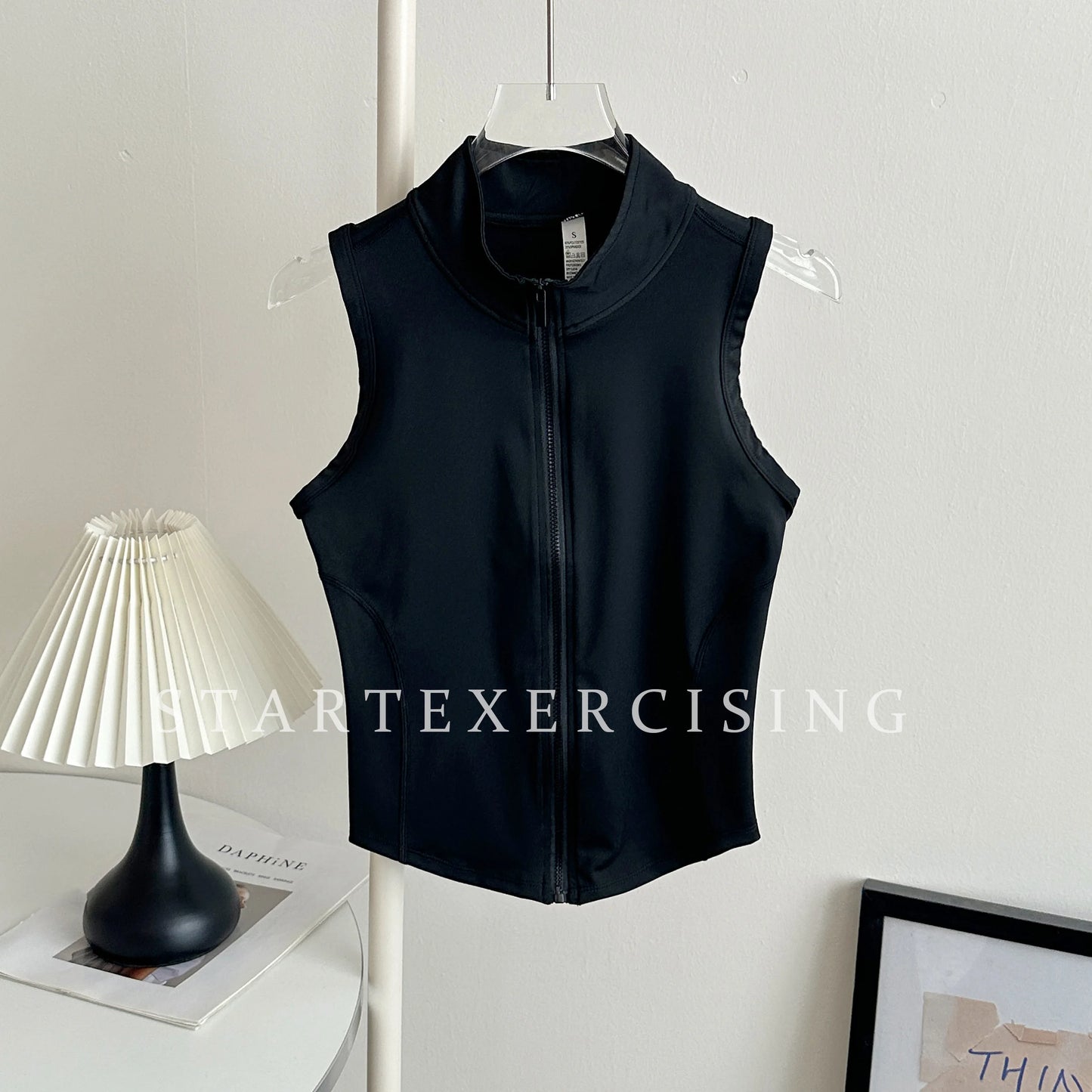 Women Sleeveless Zip Yoga Vest Slim Sports Tank Top Polyester Spandex Gym Workout Running Fitness Outerwear