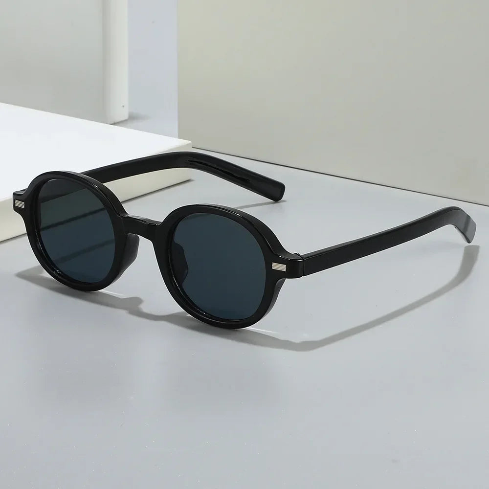 JNPCXI New Round Sunglasses Women Fashion Clear Ocean Blue Pink Gradient Lens Shades UV400 Men Retro Punk Rivets Sun Glasses
