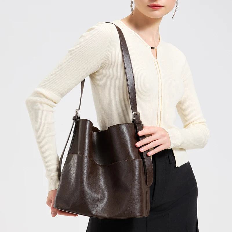 New Women's Oil Wax Cowhide Genuine Leather Bag Lady Fashion Real Cowhide Bag Female Luxury Design Retro Large Capacity Handbag