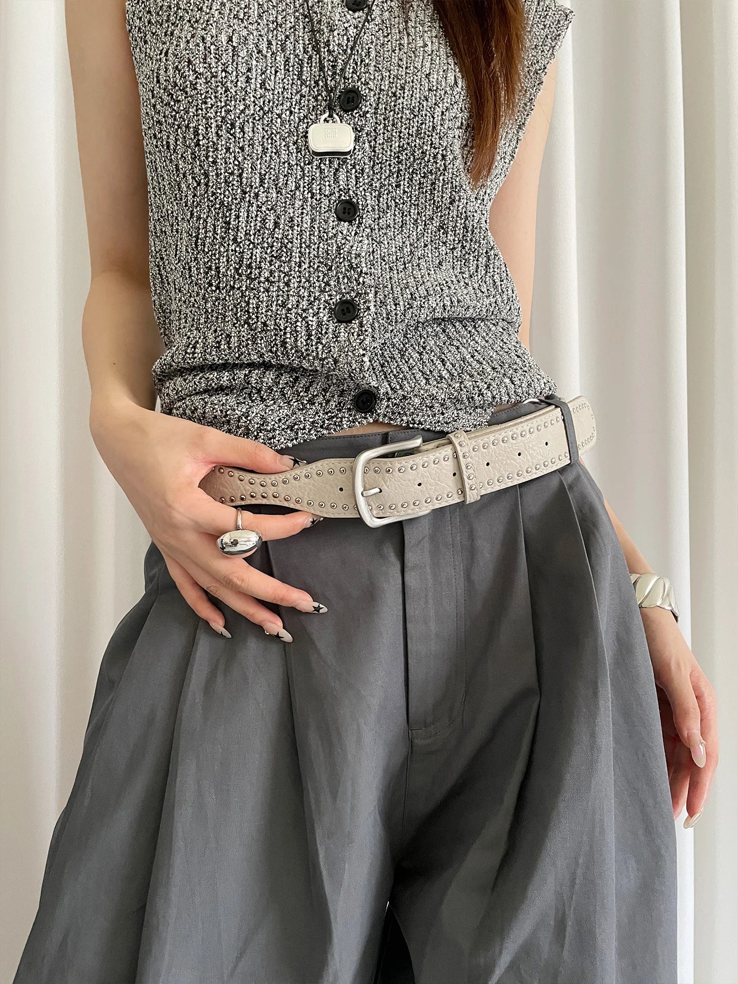 Retro Western Rivet Belt For Women With Skirts And Jeans Slimming Belt With Unique Design Sense As An Accessory