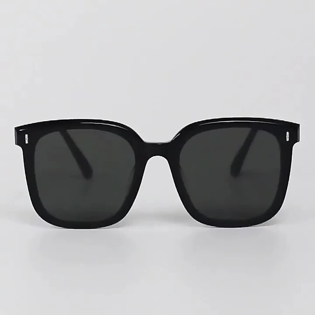 Stylish Black Rectangular Design Frame Fashion Sunlasses for Women  Men