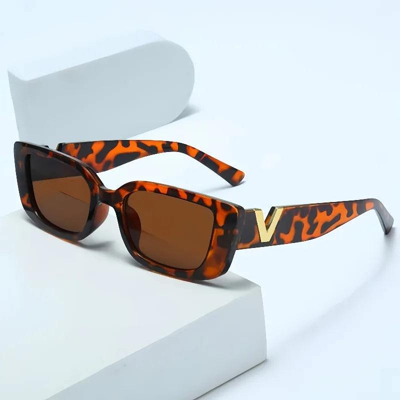 1 Pair of Retro Fashionable High-end Personalized Women's Glasses Suitable for Daily Wear and As Photography Accessories