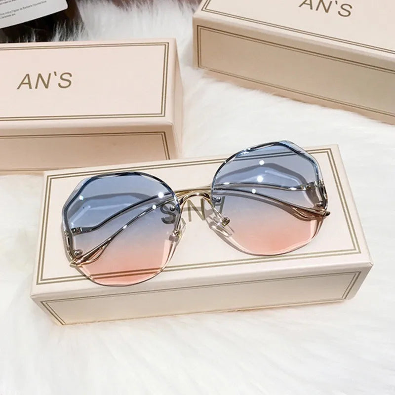 Fashion Aesthetic Sunglasses for Women/Men Colour Large Frame Women's Gradient Eyeglasses